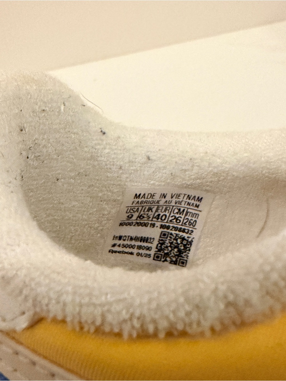 Yellow Reebok size 9 - Picture 4 of 4